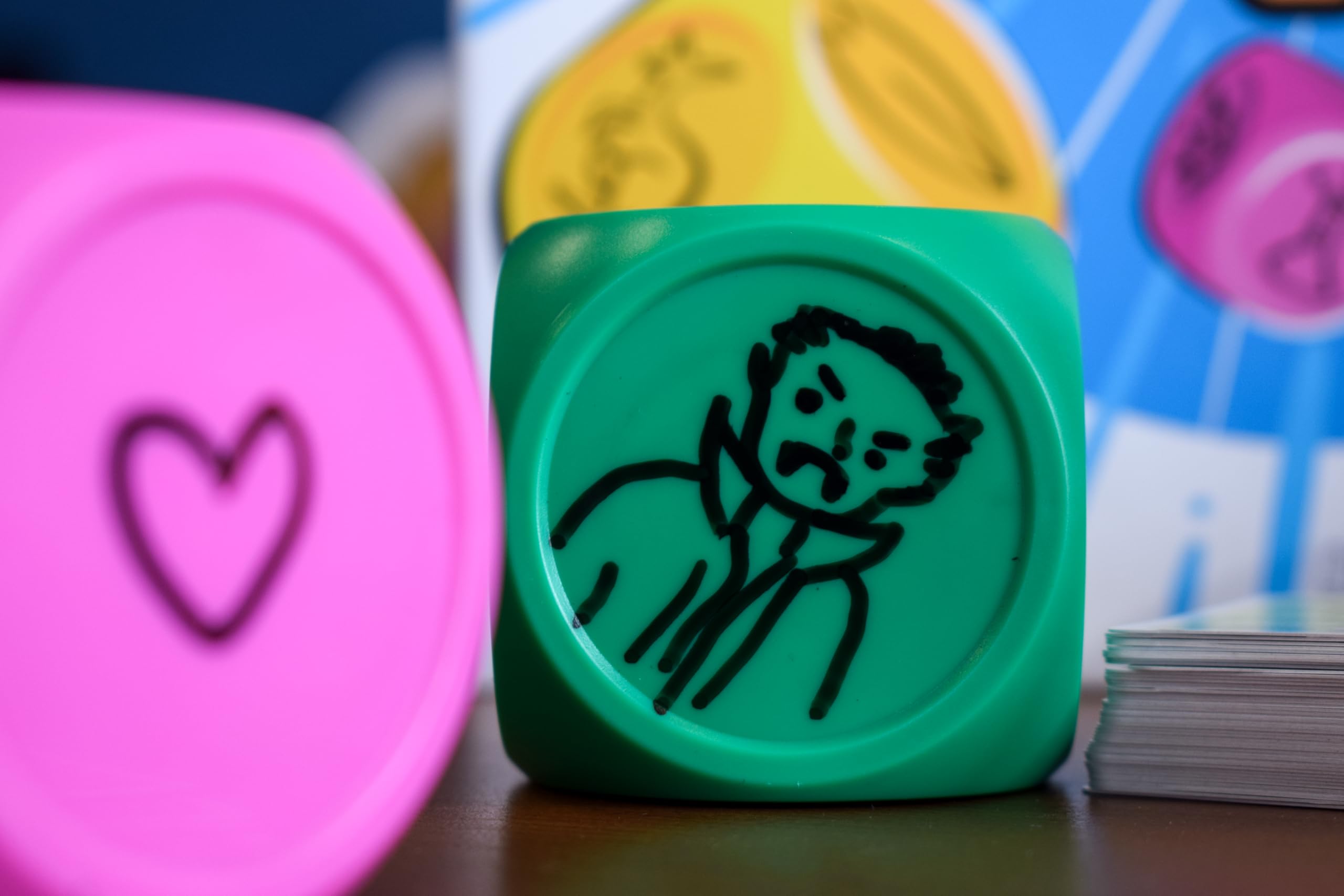 Blue Orange Games Droll- Drawing Family Party Game for 2 to 6 Players. Recommended for Ages 7 and up. - Image 6