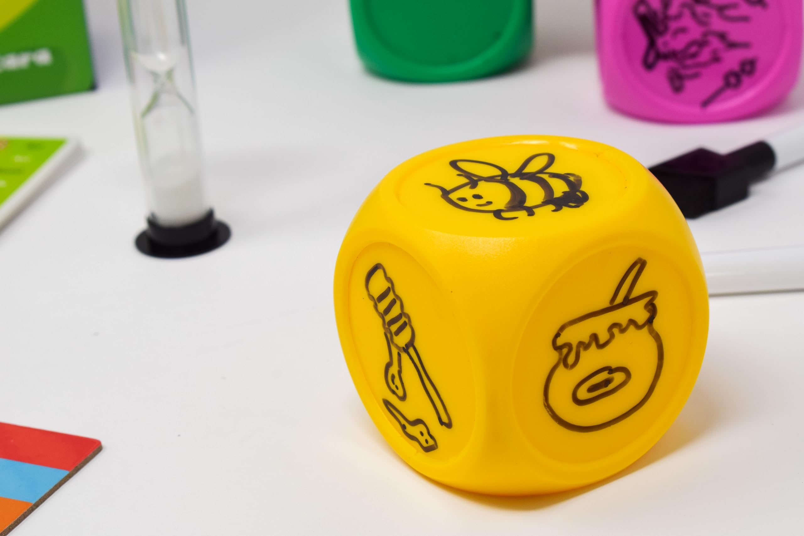 Blue Orange Games Droll- Drawing Family Party Game for 2 to 6 Players. Recommended for Ages 7 and up. - Image 8