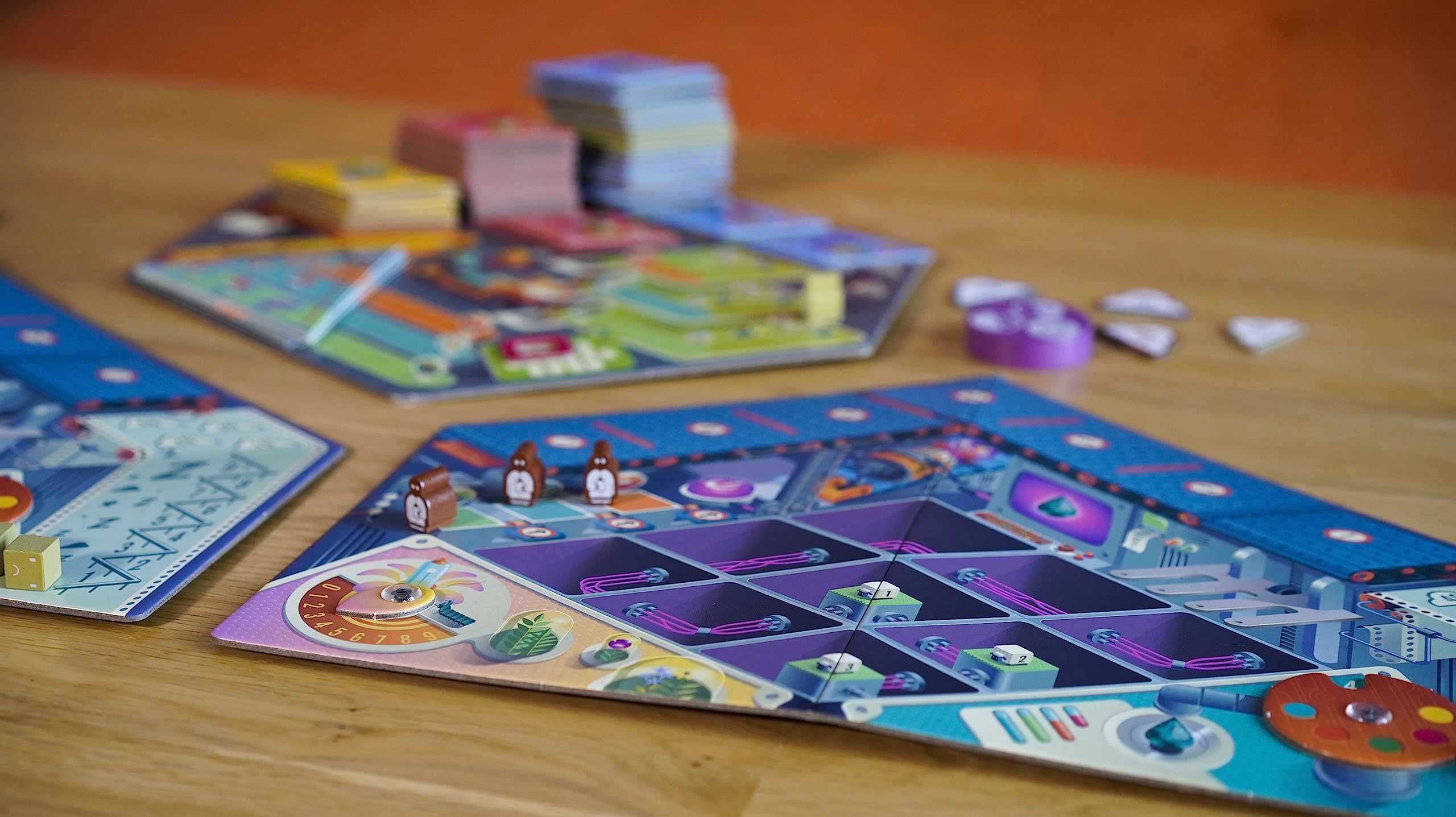 Mech A Dream Strategy Board Game with Robot Theme by Blue Orange Games - Family or Adult Strategy Board Game for 2 to 4 Players. Recommended for Ages 10 & Up. - Image 3